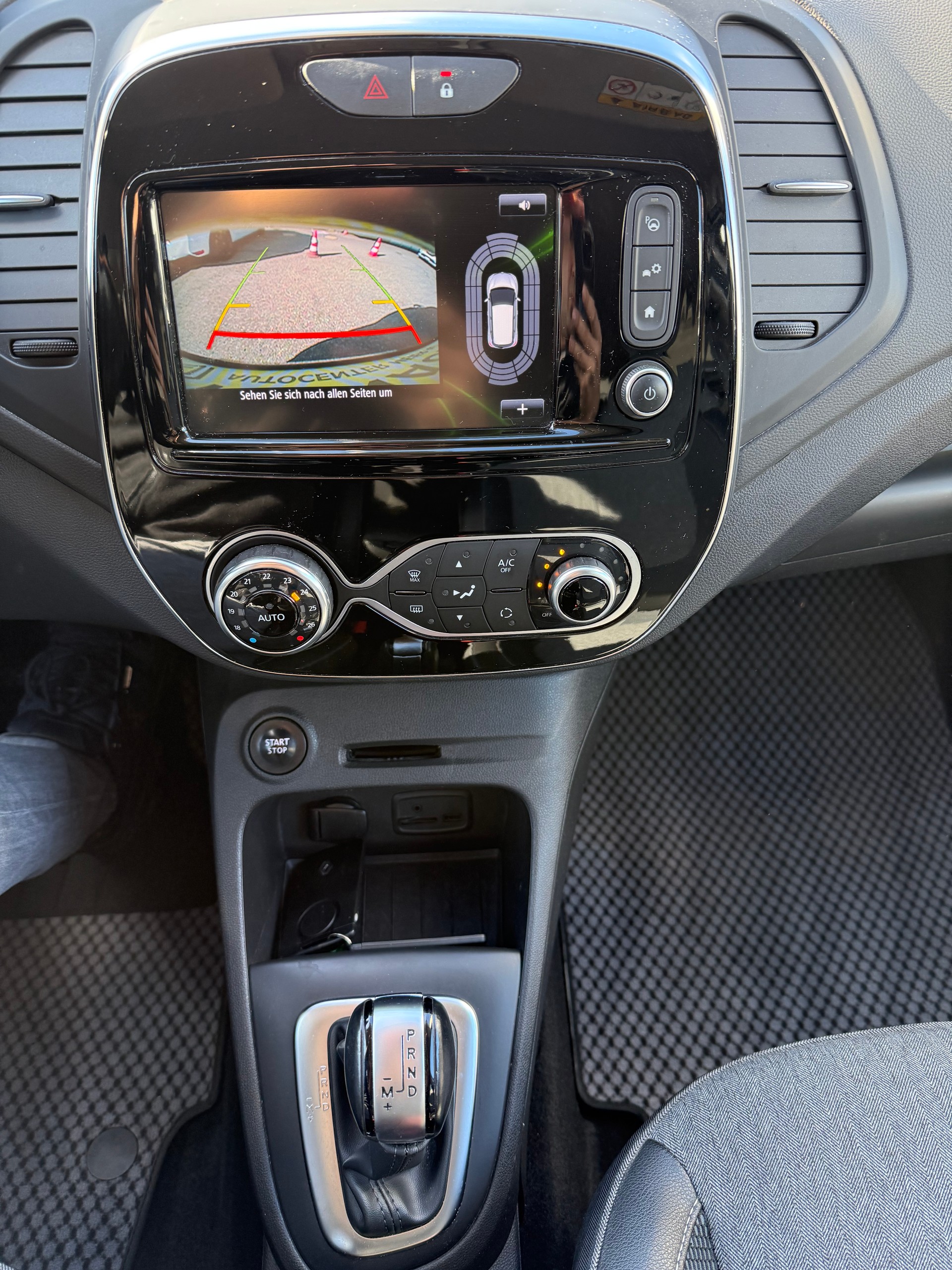 RENAULT Captur 1.2 T 16V Intens EDC-image-12