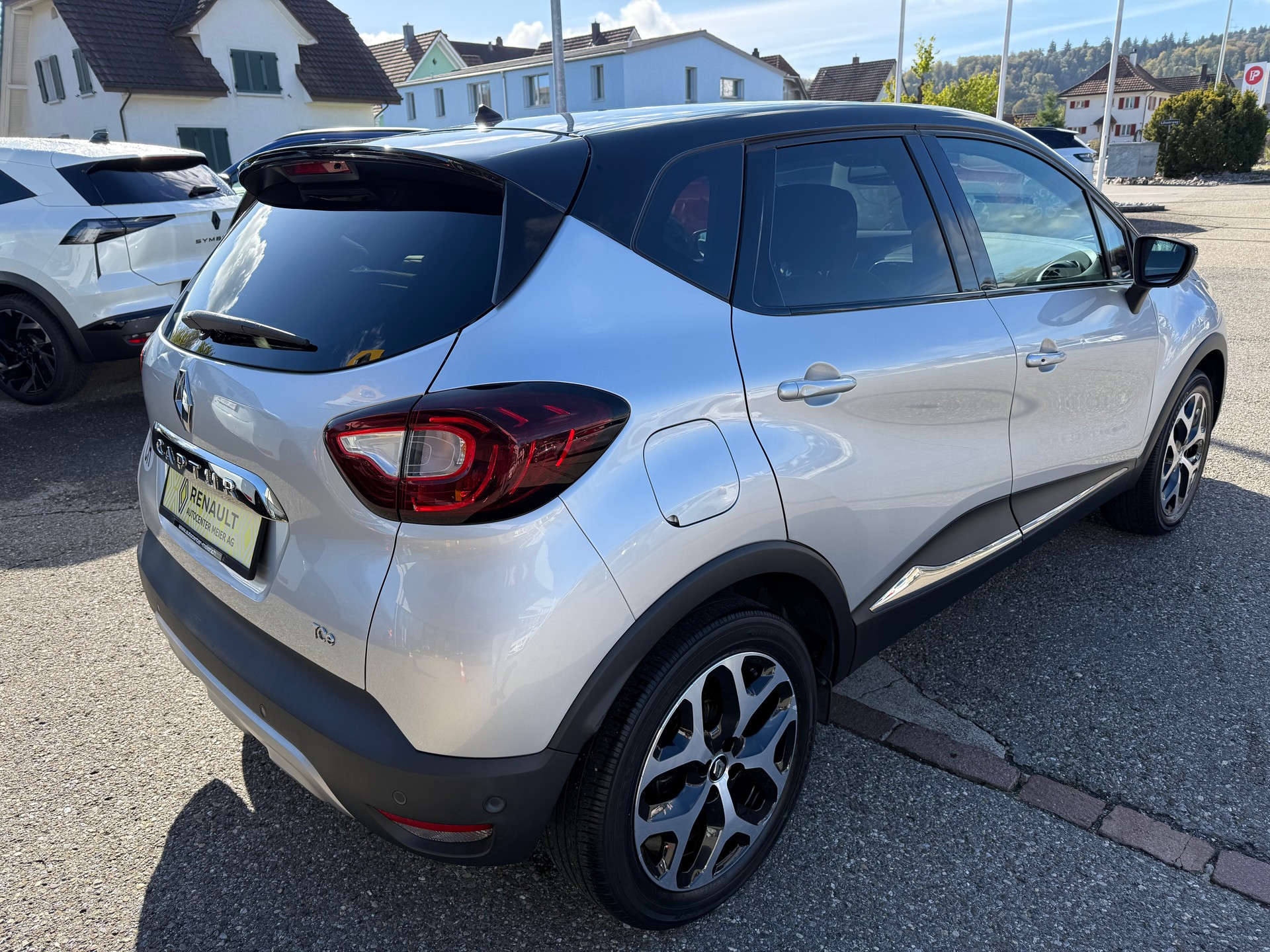 RENAULT Captur 1.2 T 16V Intens EDC-image-5