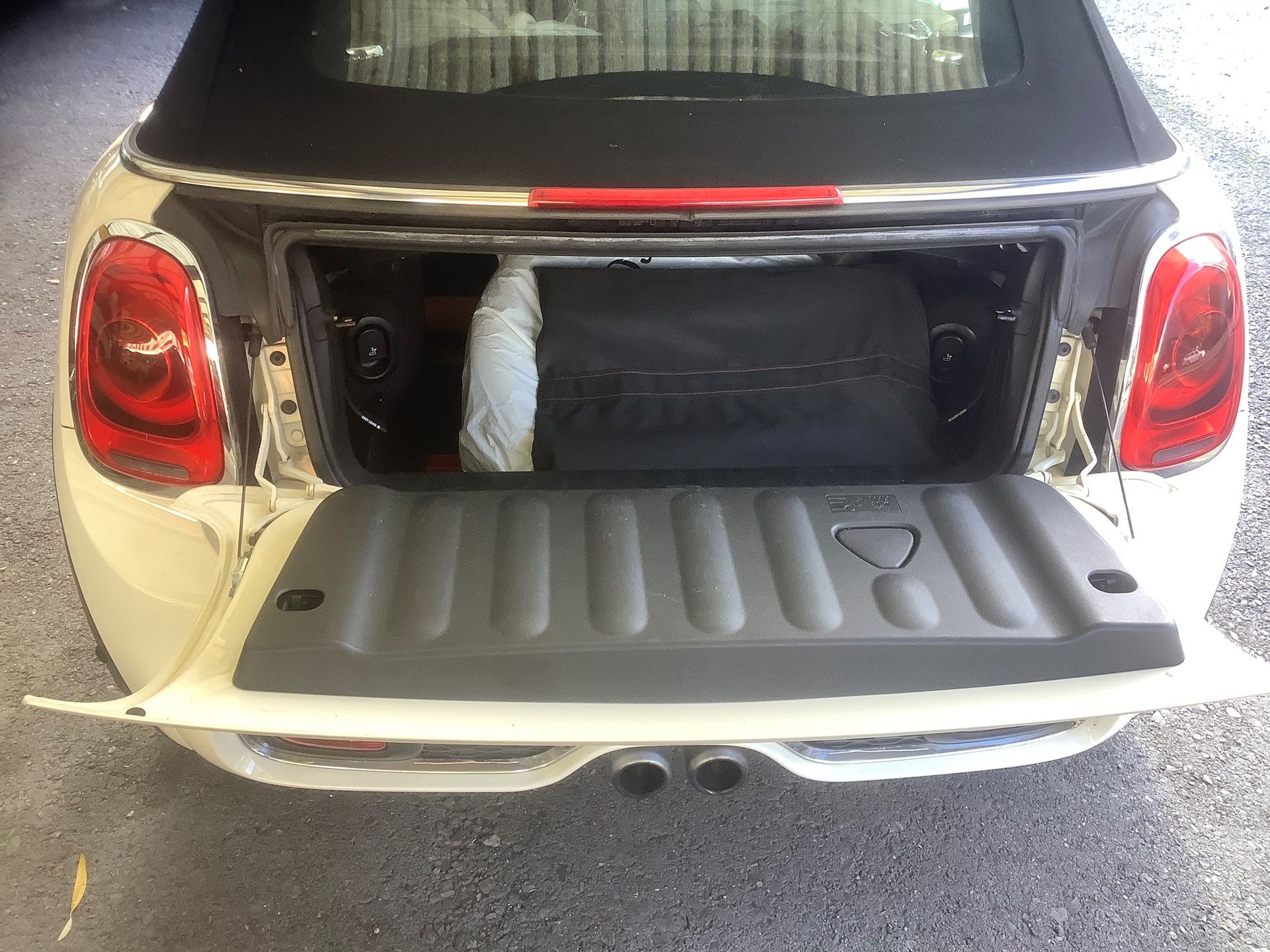 MINI Cooper S Cabriolet Steptronic-image-3