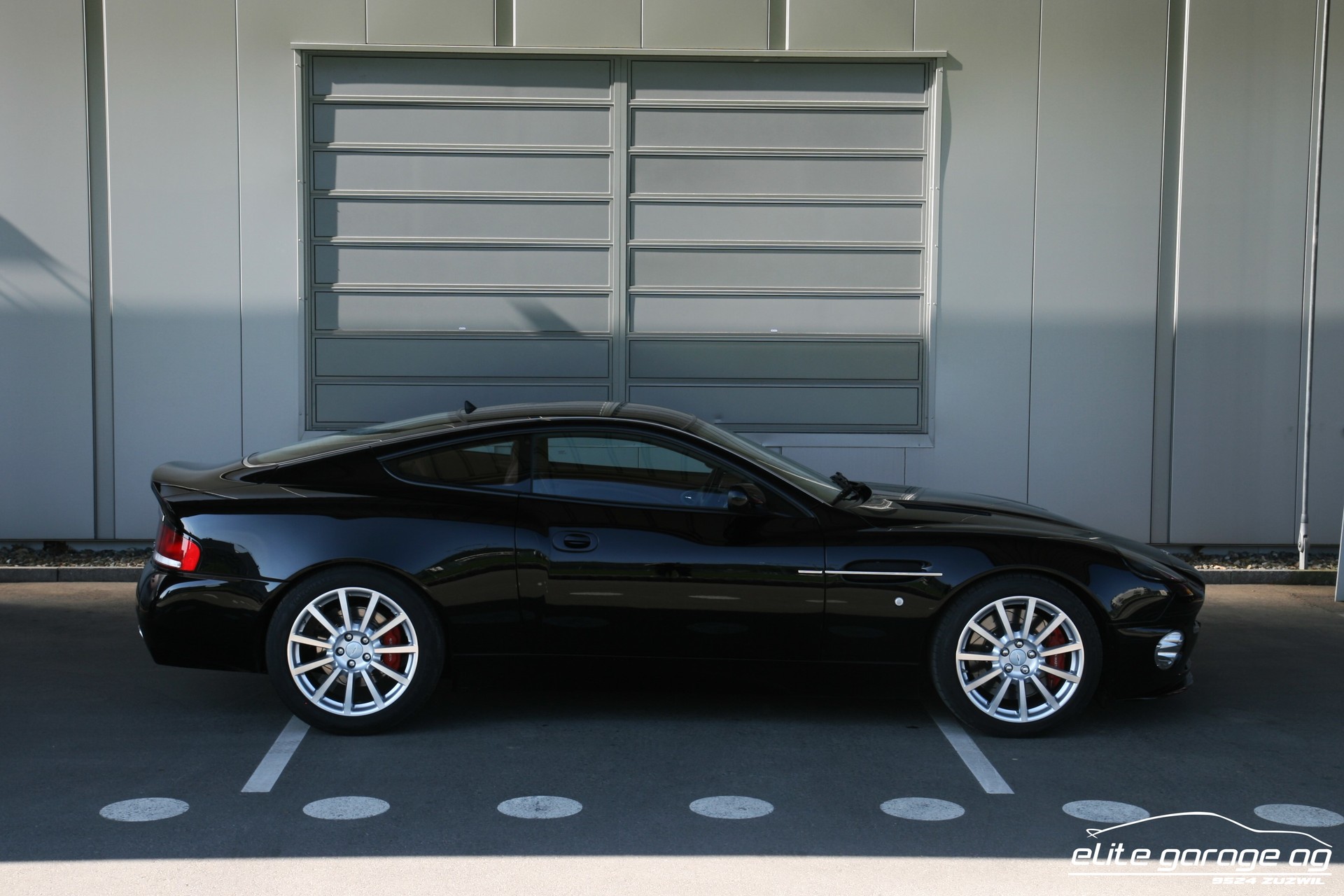 ASTON MARTIN Vanquish V12 S 5.9-48-image-5