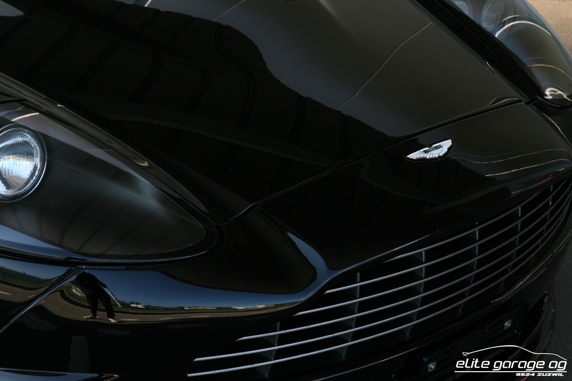 ASTON MARTIN Vanquish V12 S 5.9-48-image-12