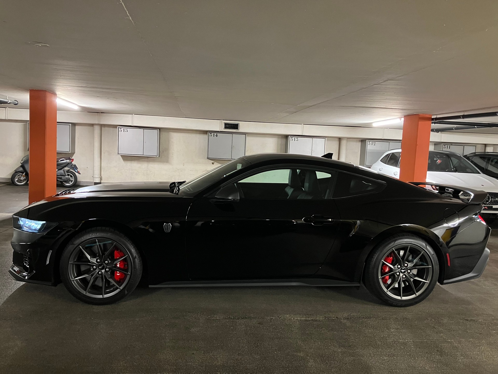 FORD Dark Horse Manuell CH FZ.-image-1