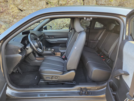 MAZDA MX-30 PHEV 170 Makoto-image-6