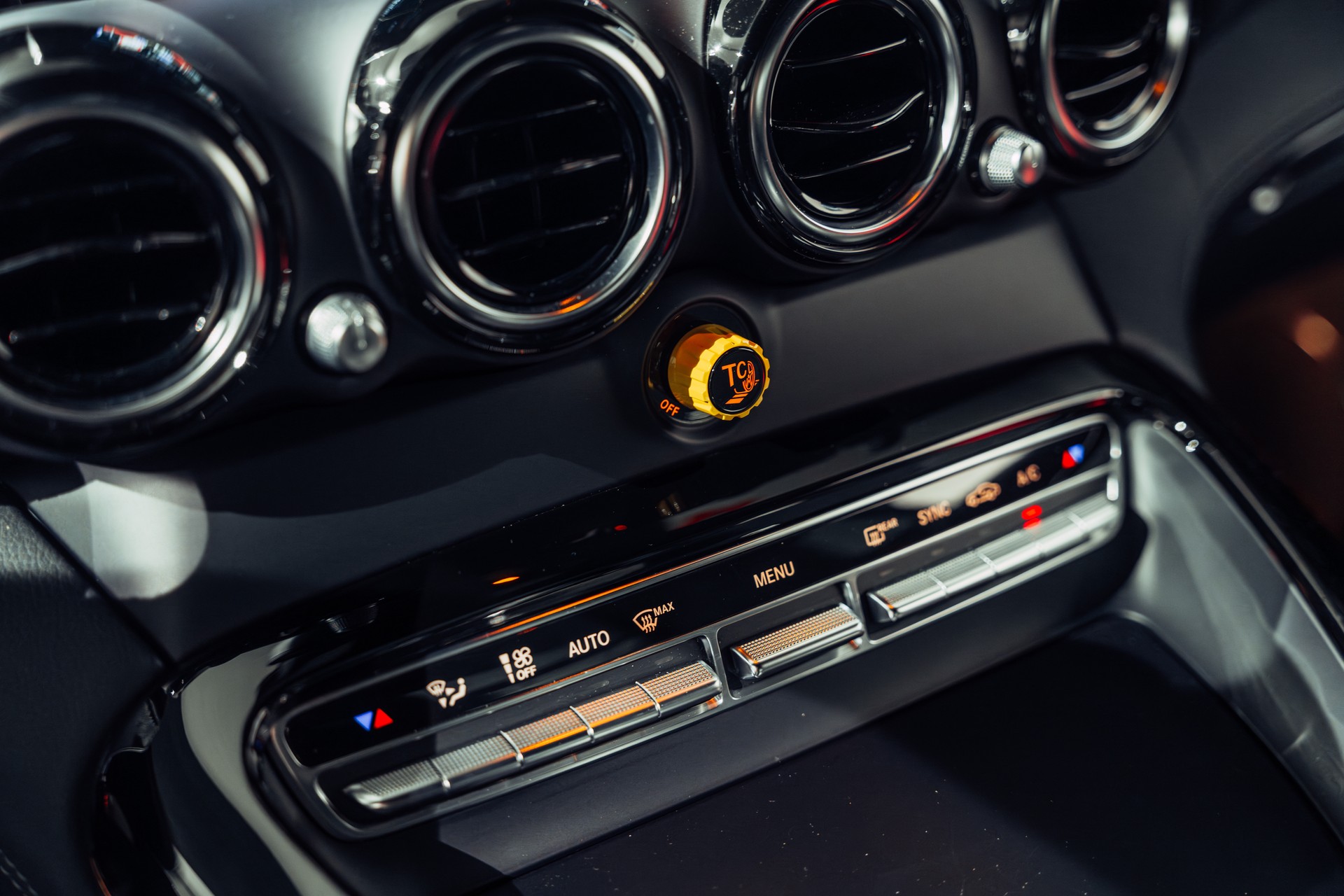 MERCEDES-BENZ AMG GT R Speedshift DCT-image-23