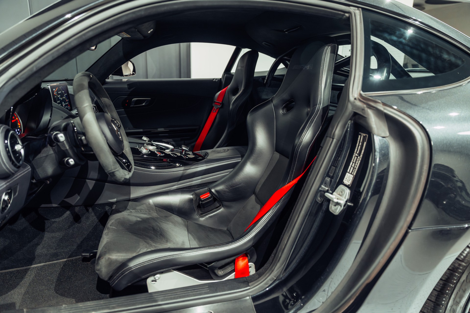 MERCEDES-BENZ AMG GT R Speedshift DCT-image-25