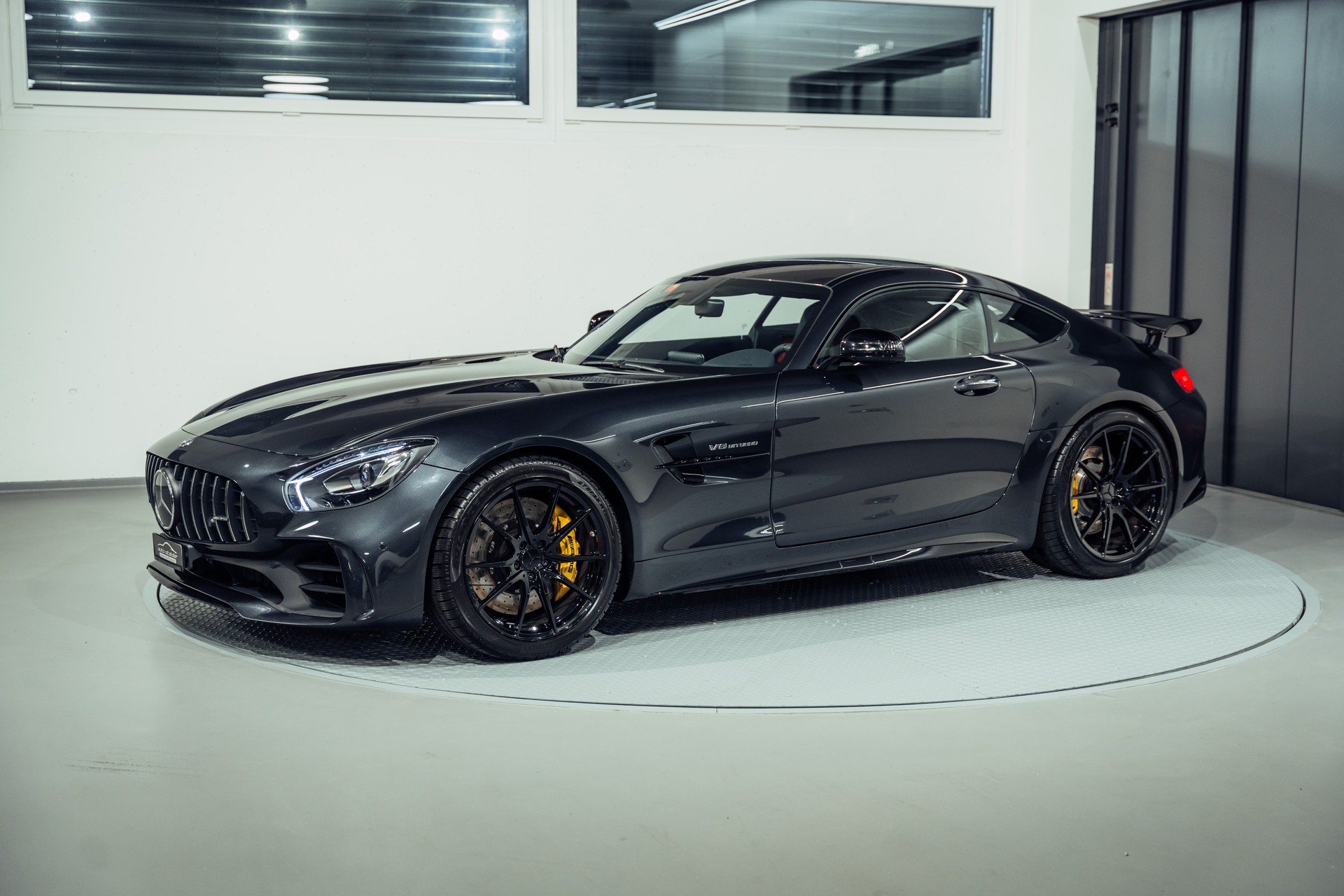 MERCEDES-BENZ AMG GT R Speedshift DCT-image-0