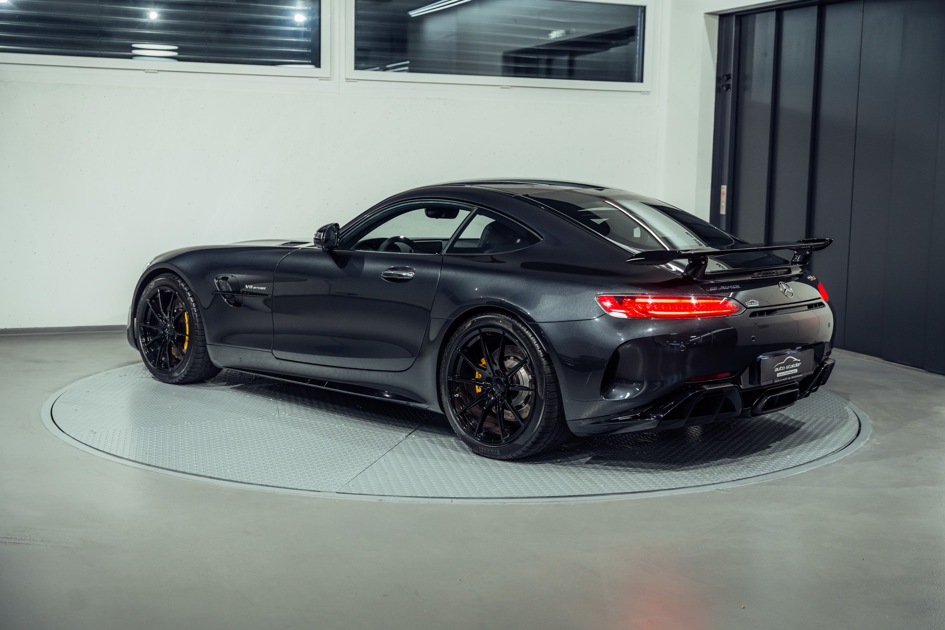 MERCEDES-BENZ AMG GT R Speedshift DCT-image-9
