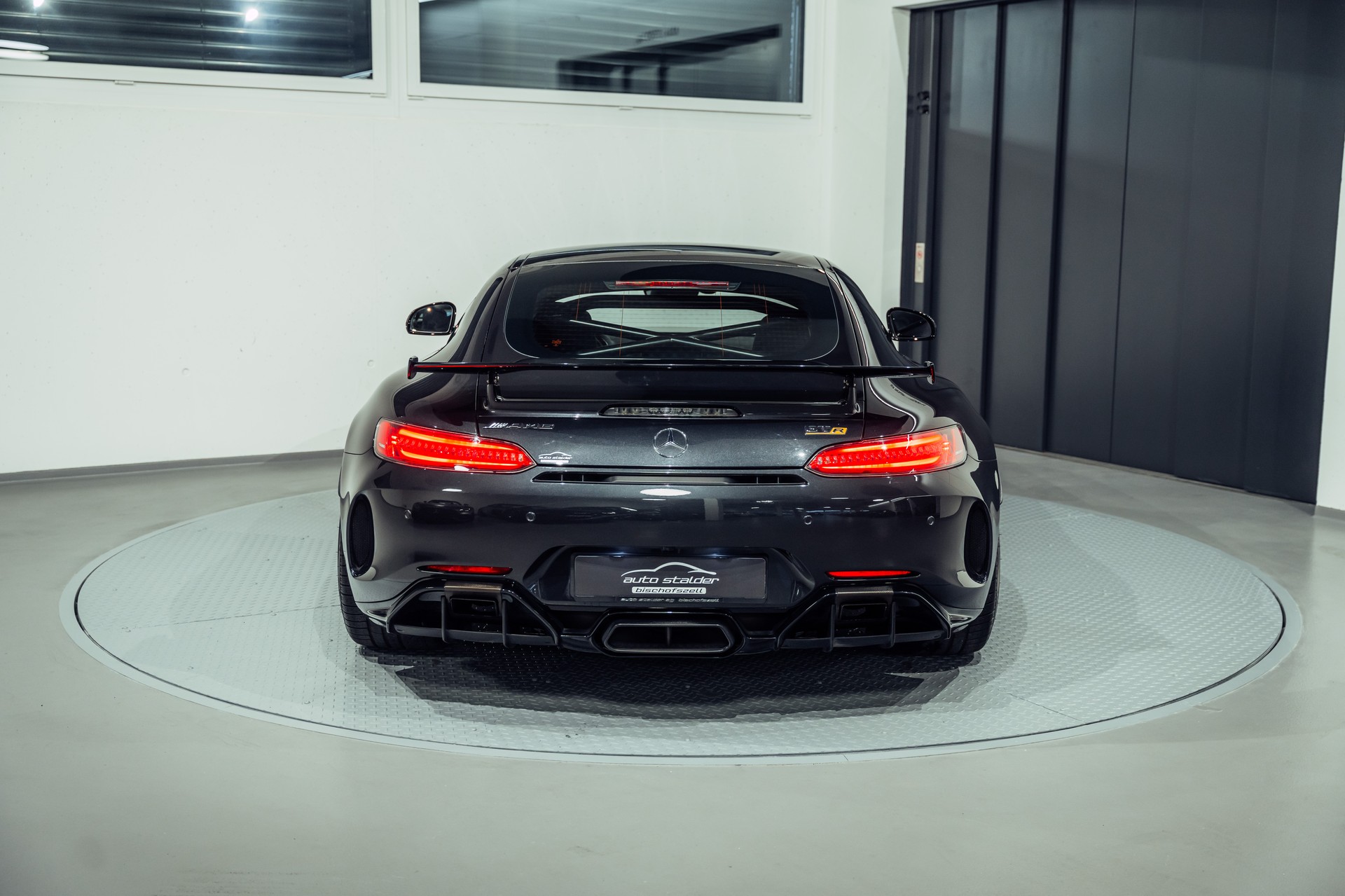 MERCEDES-BENZ AMG GT R Speedshift DCT-image-7