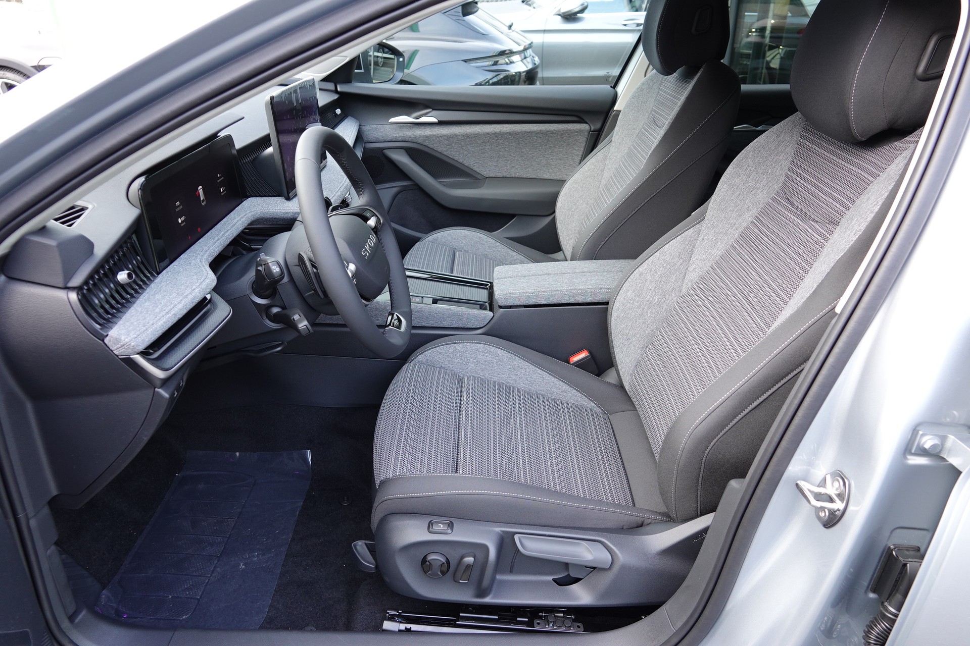 SKODA Superb 1.5 TSI PHEV Selection-image-14