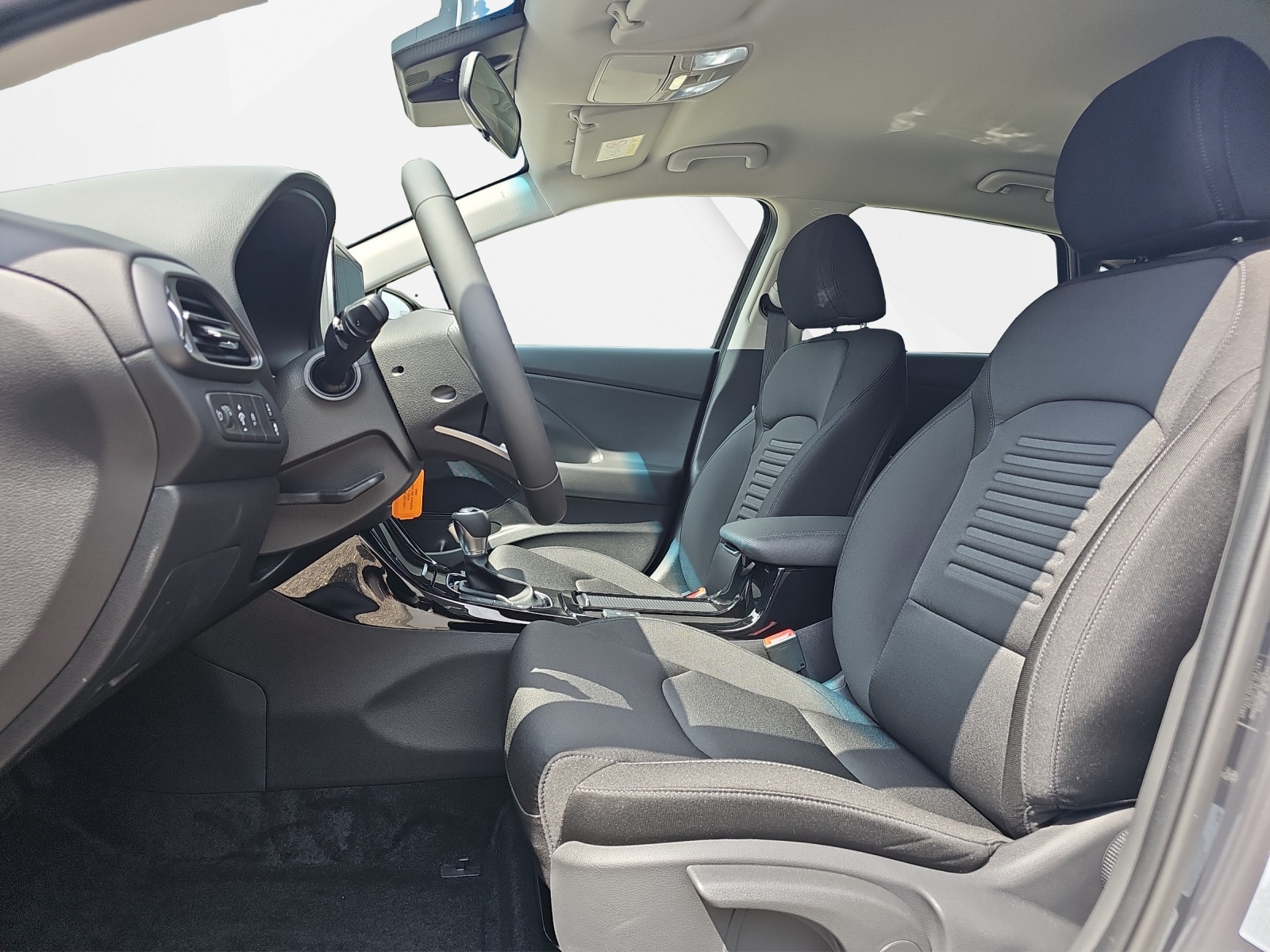 HYUNDAI i30 1.5 T-GDi Amplia-image-9