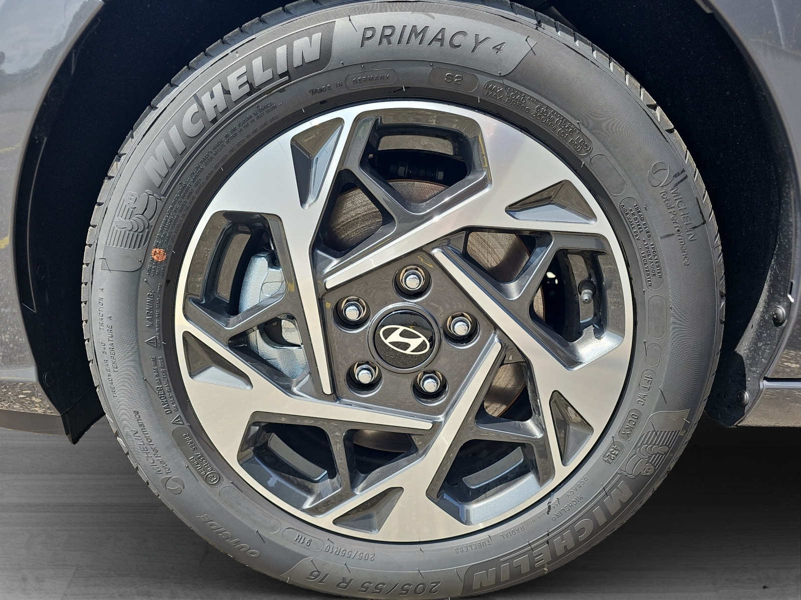 HYUNDAI i30 1.5 T-GDi Amplia-image-8
