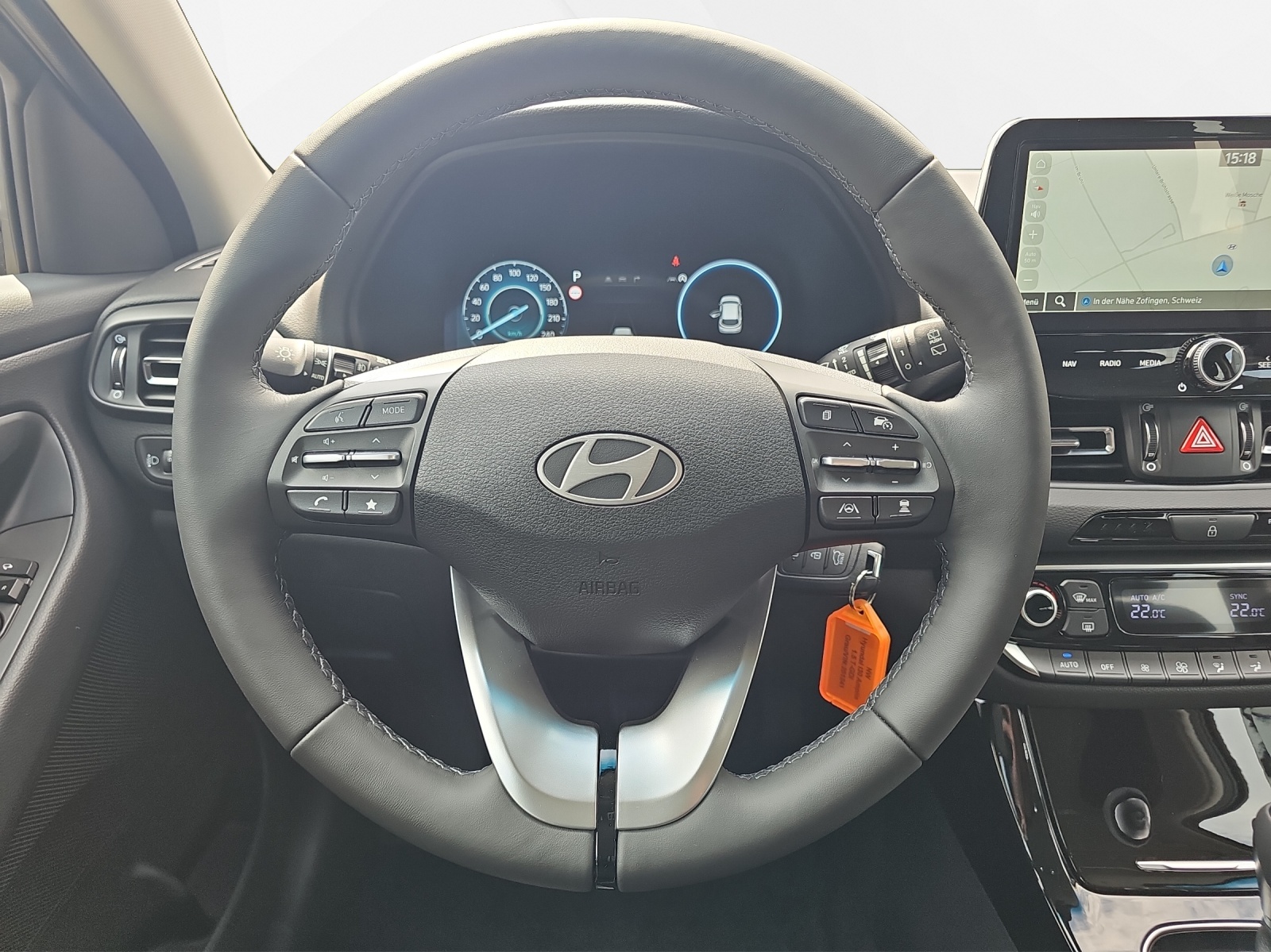 HYUNDAI i30 1.5 T-GDi Amplia-image-11