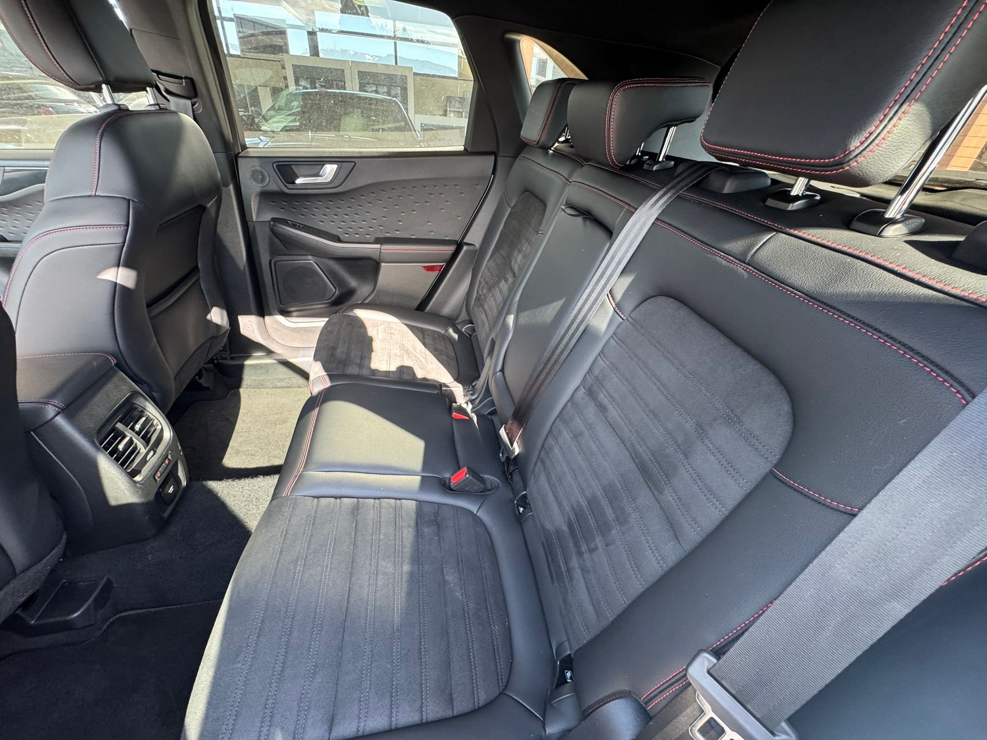 FORD Kuga 2.0 TDCi EcoBlue ST-Line 4WD Automat-image-7