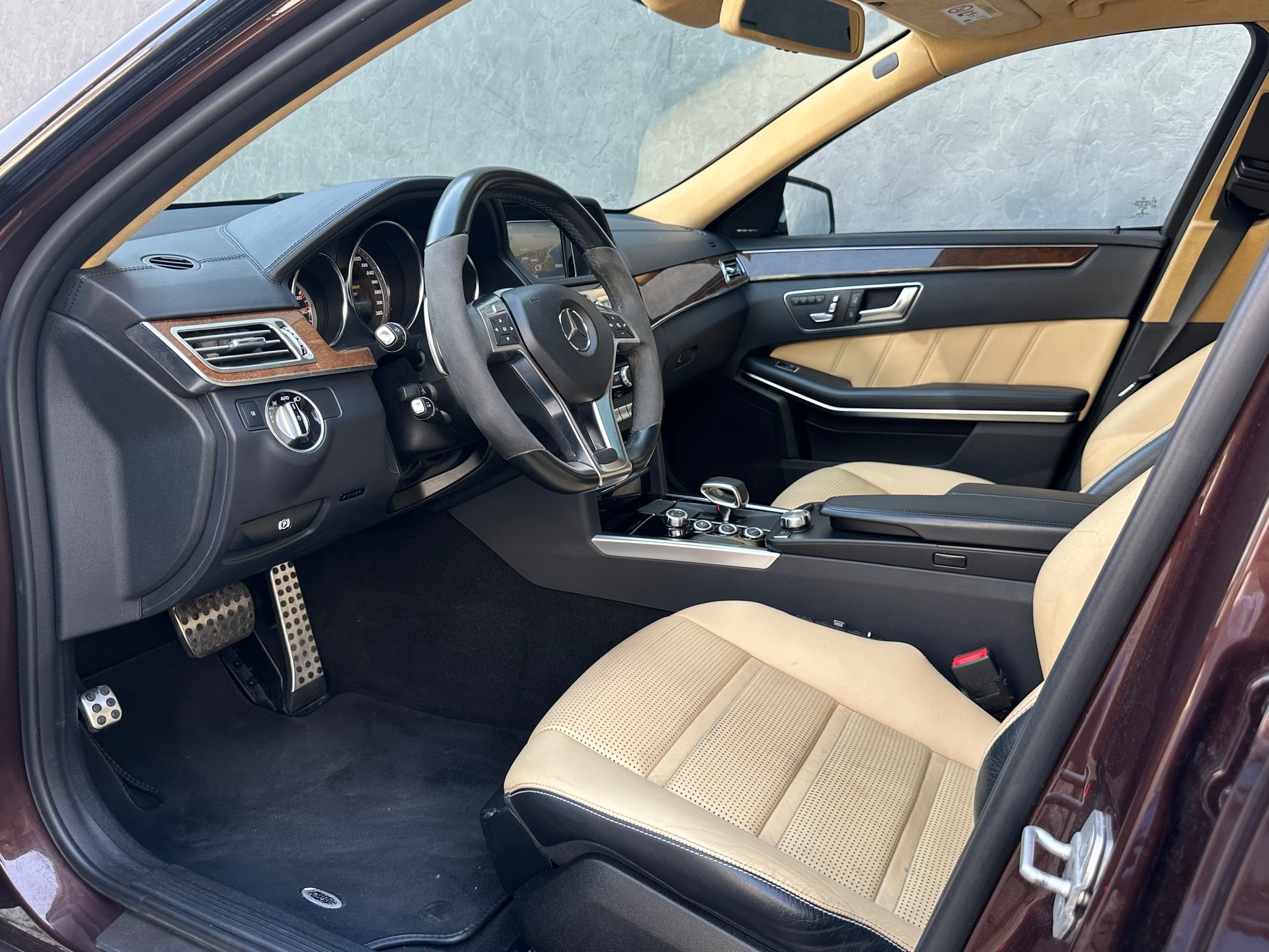 MERCEDES-BENZ E 63 AMG S 4Matic Speedshift-image-8