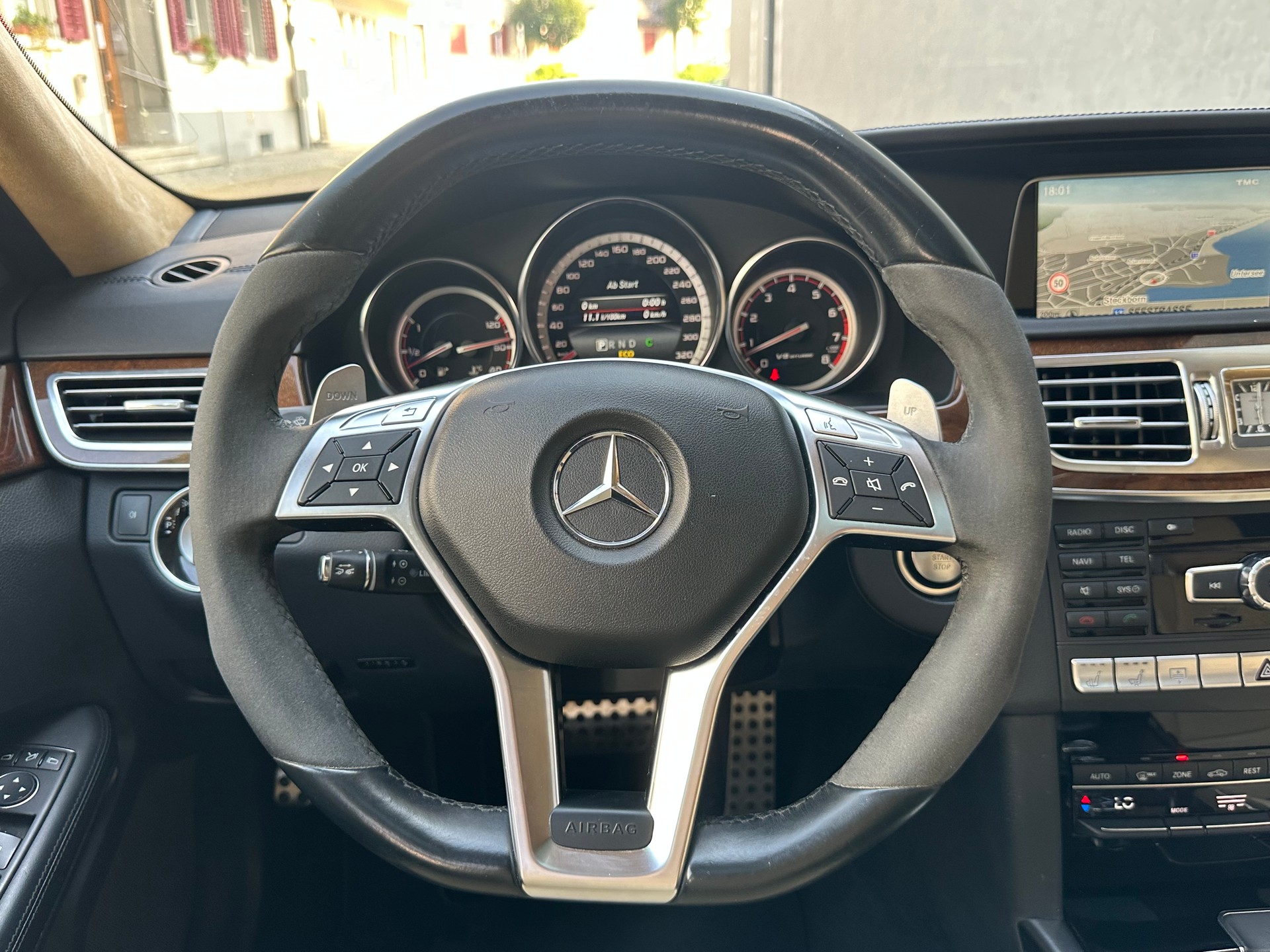 MERCEDES-BENZ E 63 AMG S 4Matic Speedshift-image-12