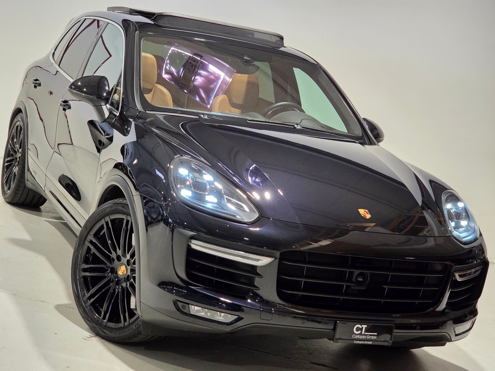 PORSCHE Cayenne Turbo-image-29