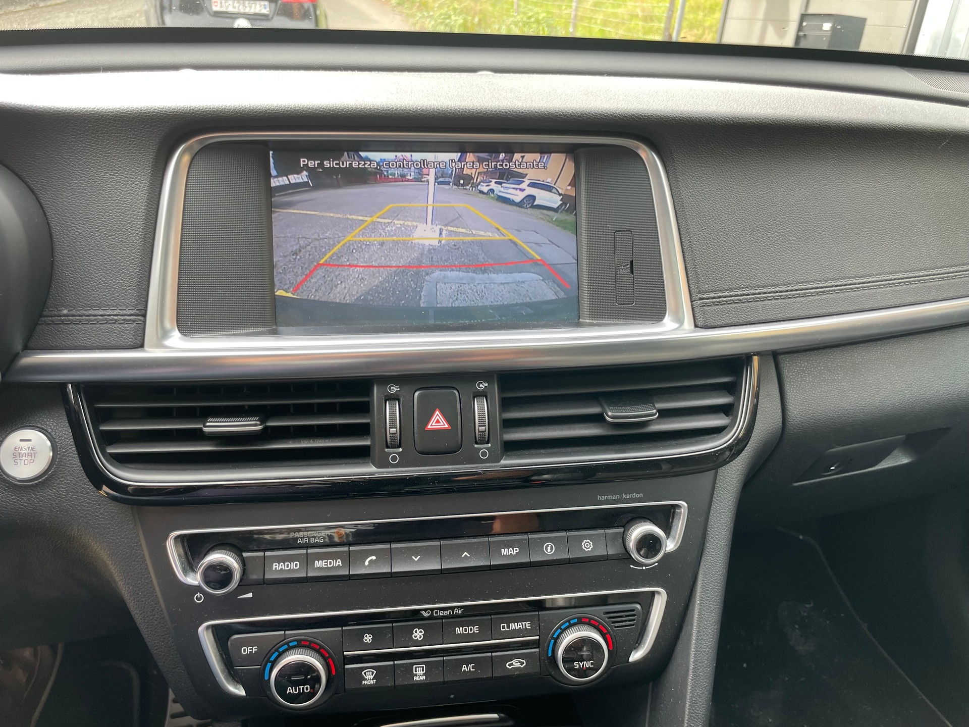 KIA Optima SW 1.7 CRDi Style GT Line DCT-image-8