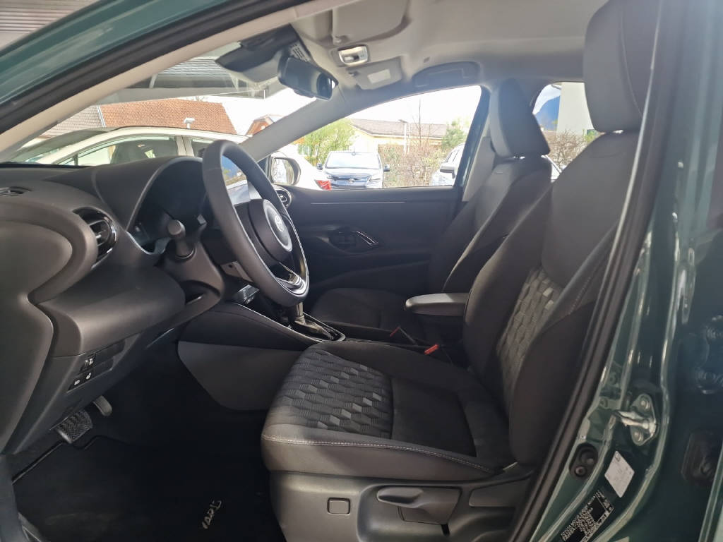 TOYOTA Yaris 1.5 VVT-i HSD Trend-image-5