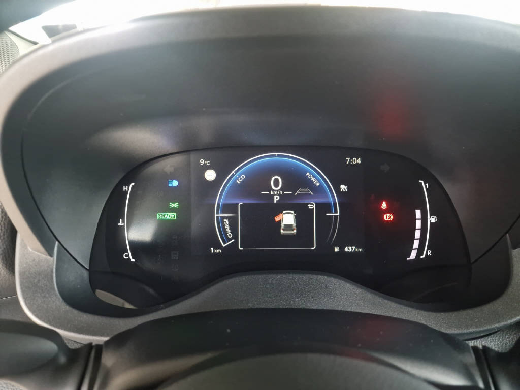 TOYOTA Yaris 1.5 VVT-i HSD Trend-image-13