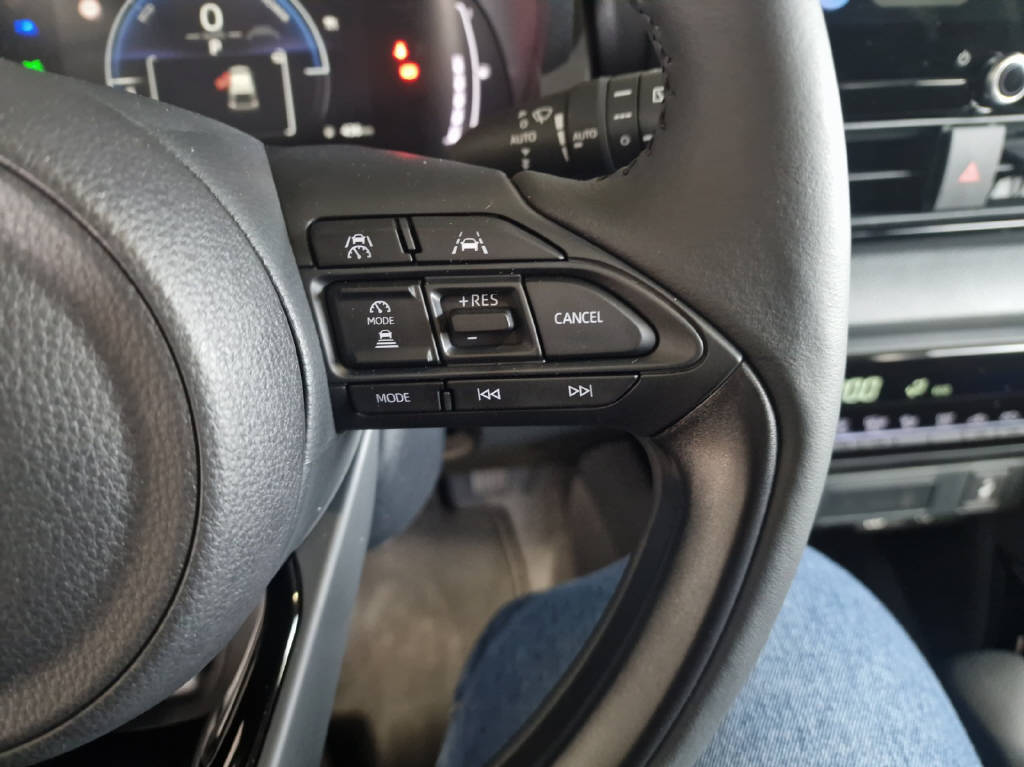 TOYOTA Yaris 1.5 VVT-i HSD Trend-image-8