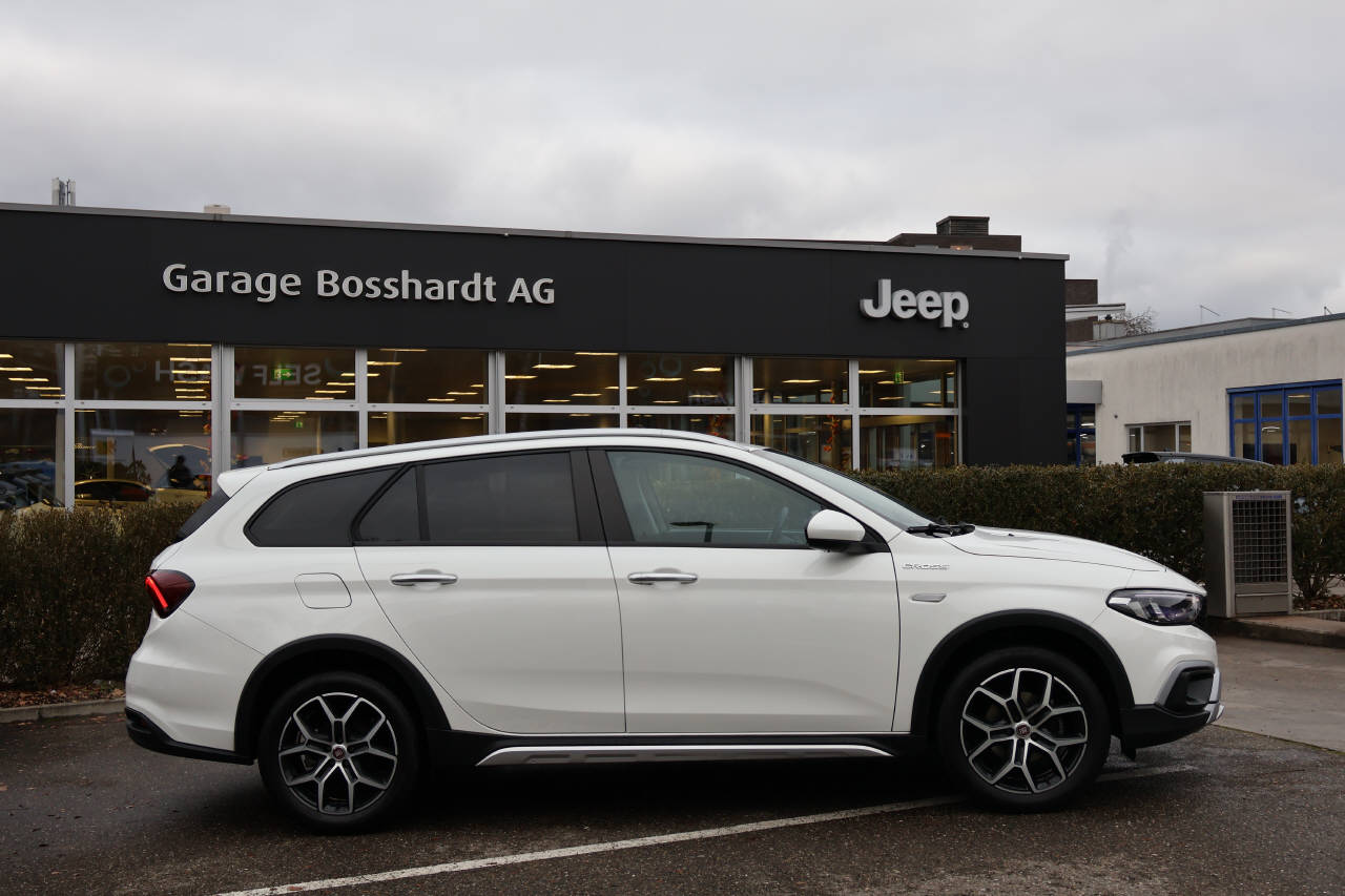 FIAT Tipo SW 1.5 Hybrid Cross-image-1