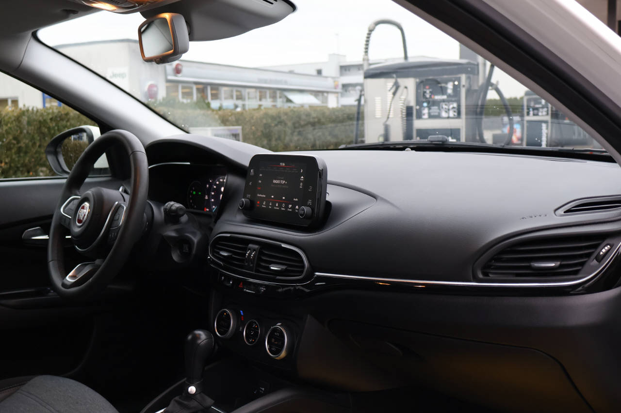 FIAT Tipo SW 1.5 Hybrid Cross-image-14