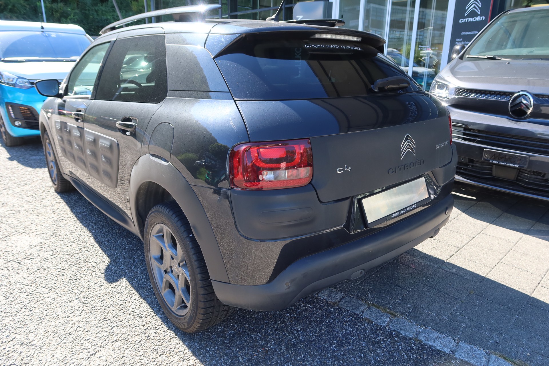 CITROEN C4 Cactus 1.6 HDi Shine-image-2