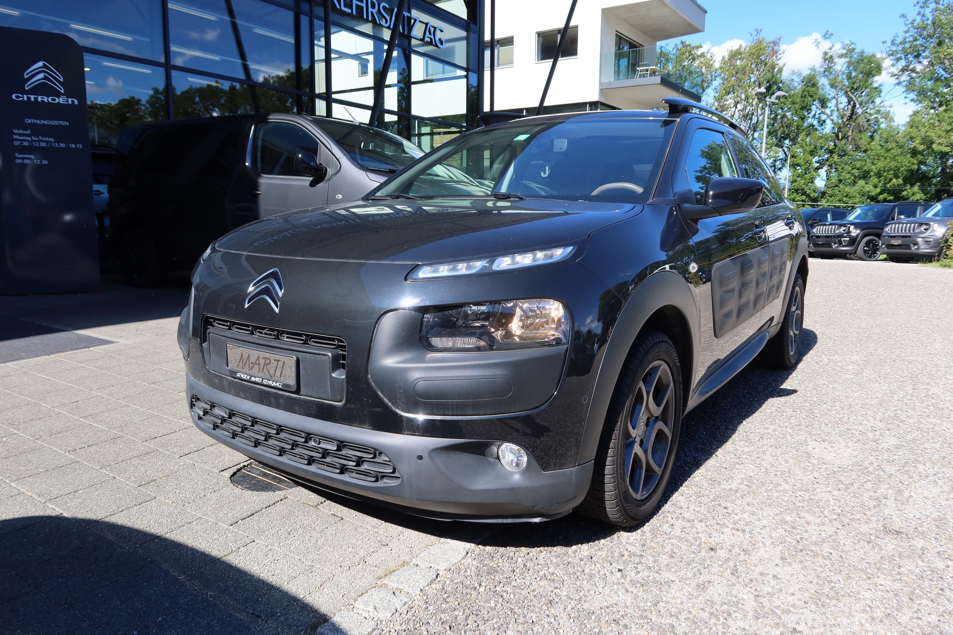 CITROEN C4 Cactus 1.6 HDi Shine-image-0