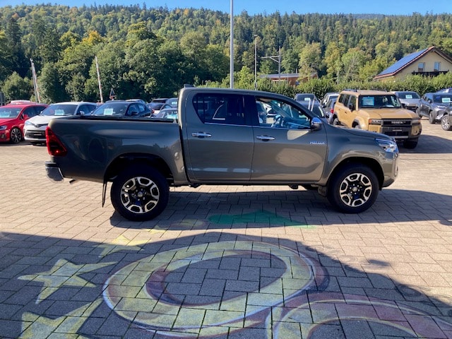 TOYOTA Hilux 2.8d MHEV Style Double Cab 4x4-image-3