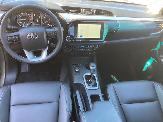 TOYOTA Hilux 2.8d MHEV Style Double Cab 4x4-image-9