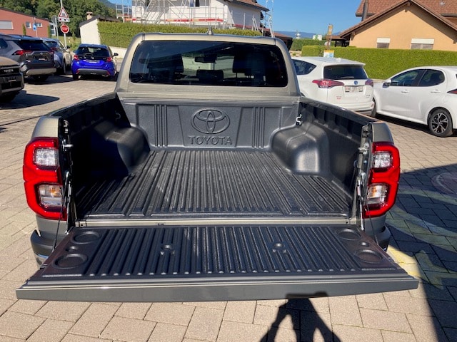 TOYOTA Hilux 2.8d MHEV Style Double Cab 4x4-image-5