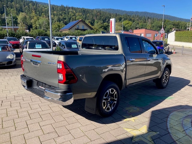 TOYOTA Hilux 2.8d MHEV Style Double Cab 4x4-image-4