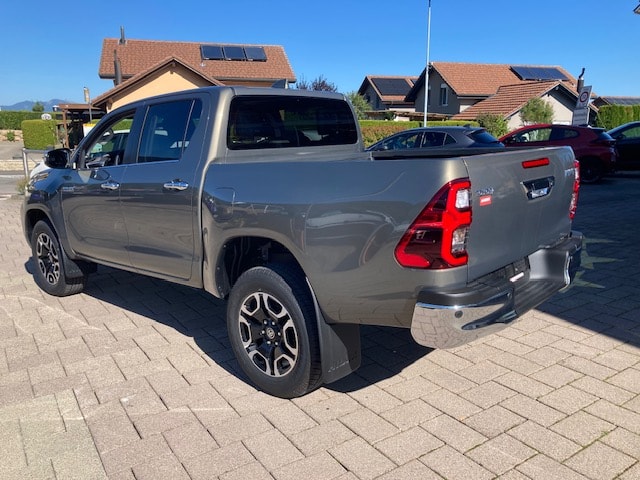 TOYOTA Hilux 2.8d MHEV Style Double Cab 4x4-image-6