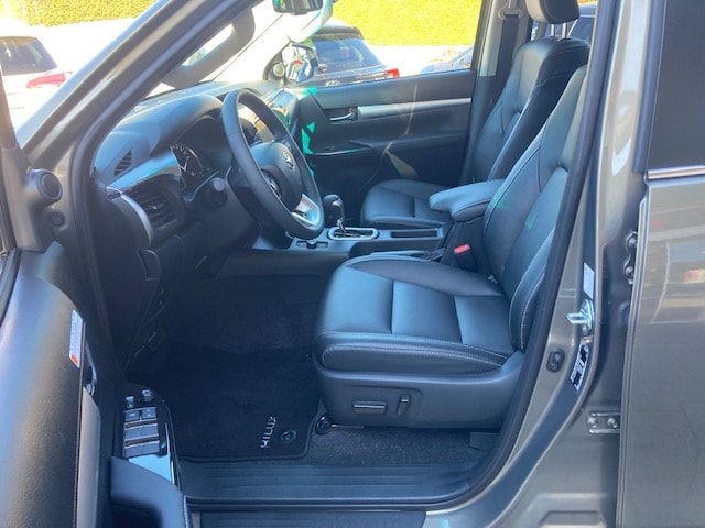 TOYOTA Hilux 2.8d MHEV Style Double Cab 4x4-image-8