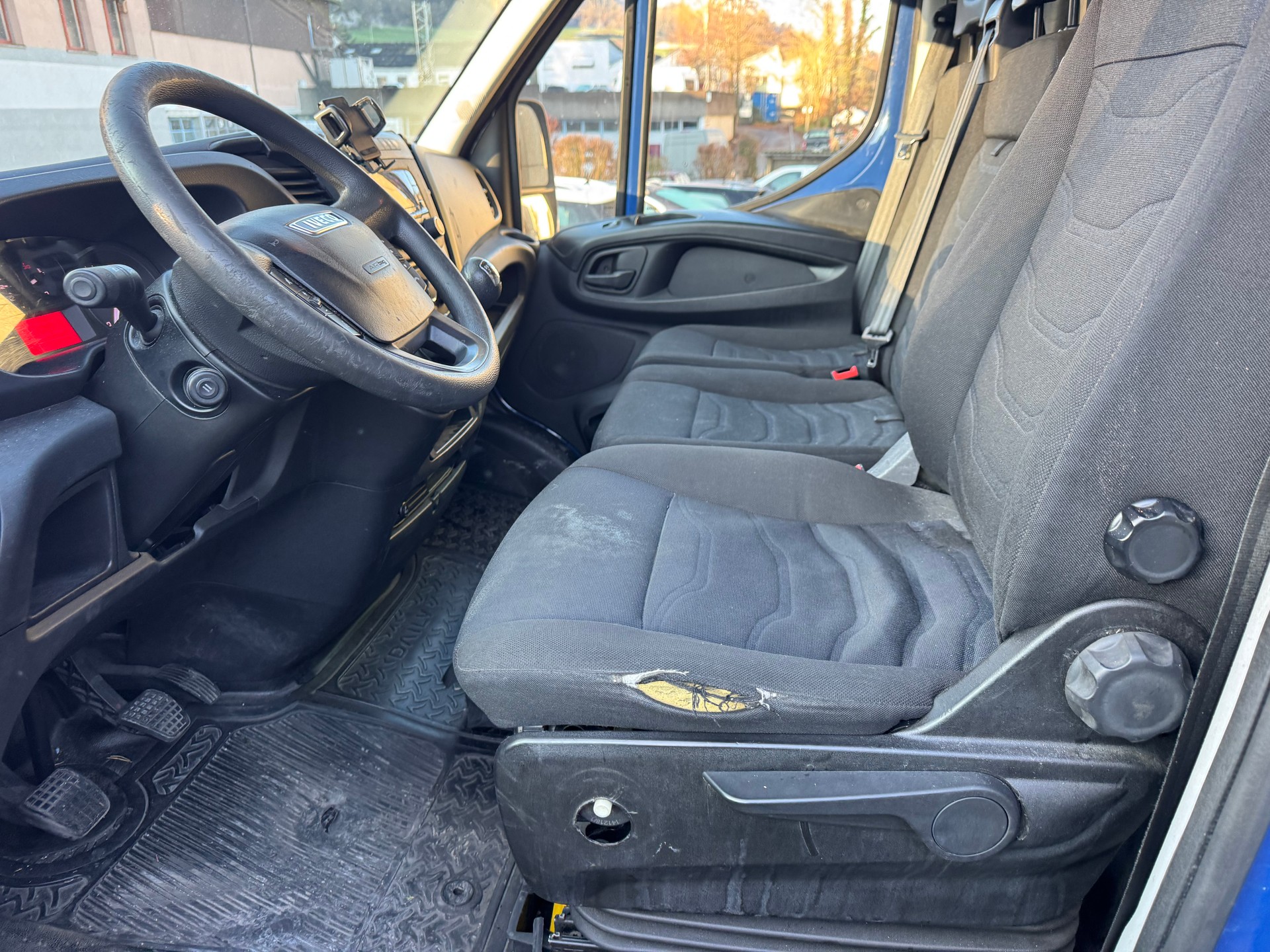 IVECO 35 S 18-image-4