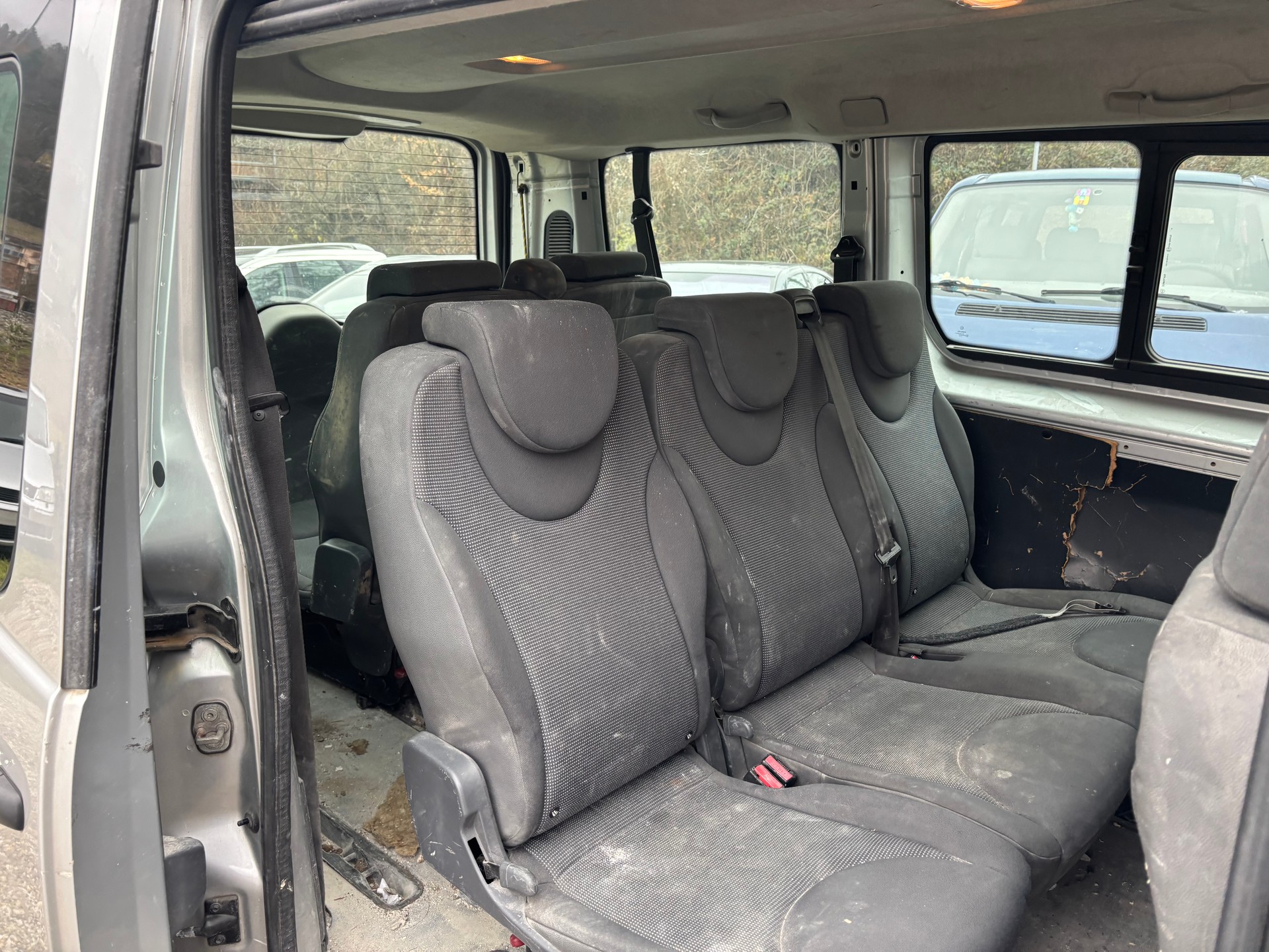 PEUGEOT Expert Tepee 2.0 HDi Confort L2-image-11