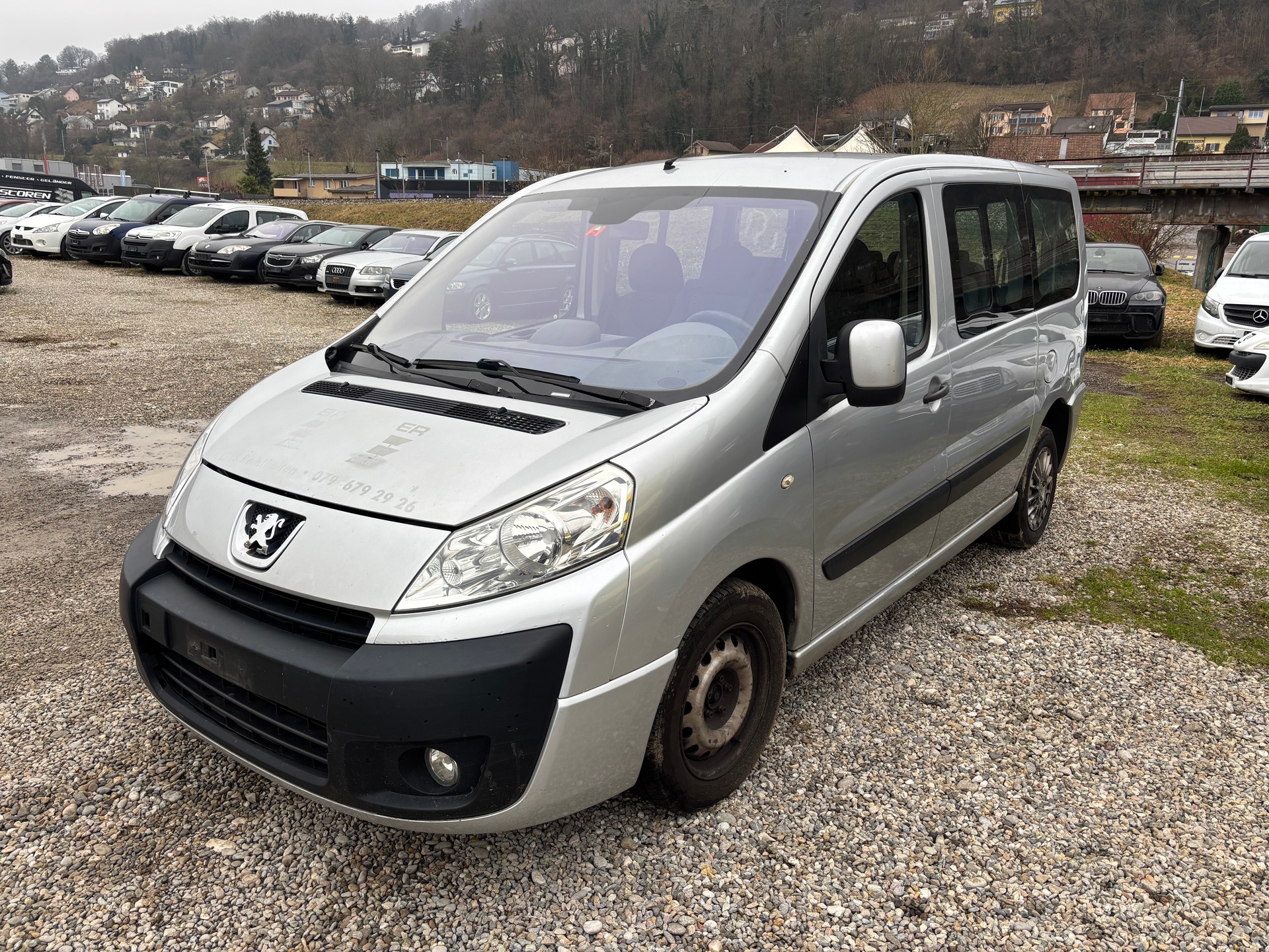 PEUGEOT Expert Tepee 2.0 HDi Confort L2-image-0