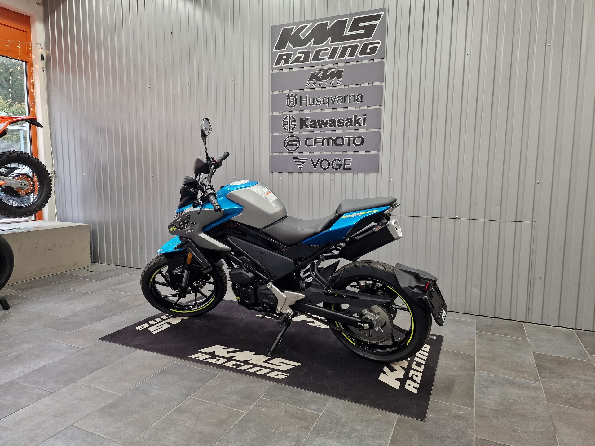 CF MOTO 125 NK-showroom-element-3