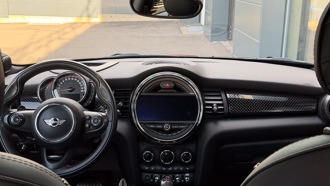 MINI Cooper John Cooper Works Steptronic-image-5