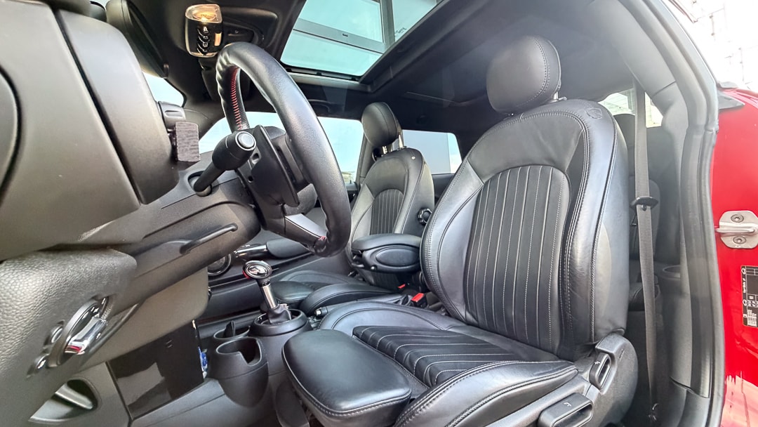 MINI Cooper John Cooper Works Steptronic-image-9
