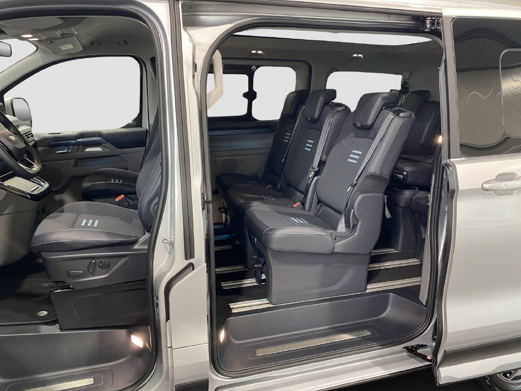 FORD Tourneo Custom Bus 320 L1 2.0 EcoBlue 170 PS Active 4x4-image-15