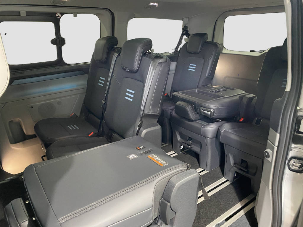 FORD Tourneo Custom Bus 320 L1 2.0 EcoBlue 170 PS Active 4x4-image-16