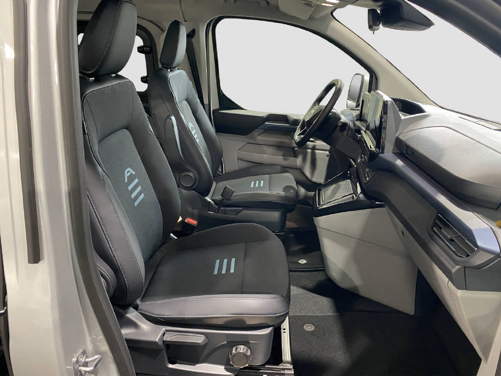 FORD Tourneo Custom Bus 320 L1 2.0 EcoBlue 170 PS Active 4x4-image-13