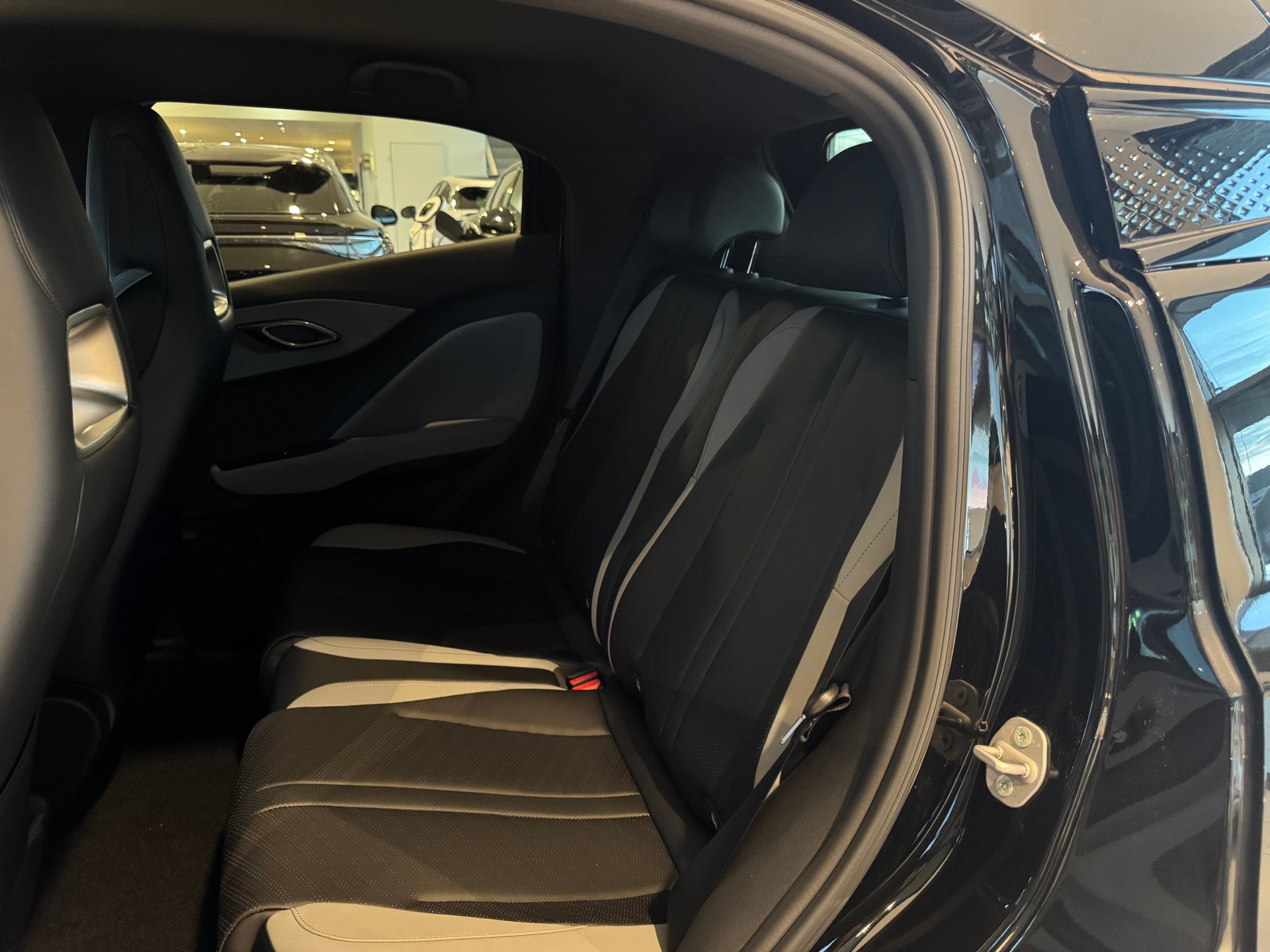 BYD Dolphin Surf 43 kWh Comf-image-25