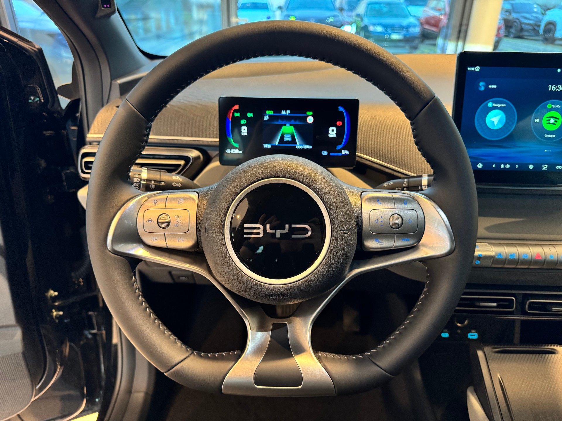 BYD Dolphin Surf 43 kWh Comf-image-11