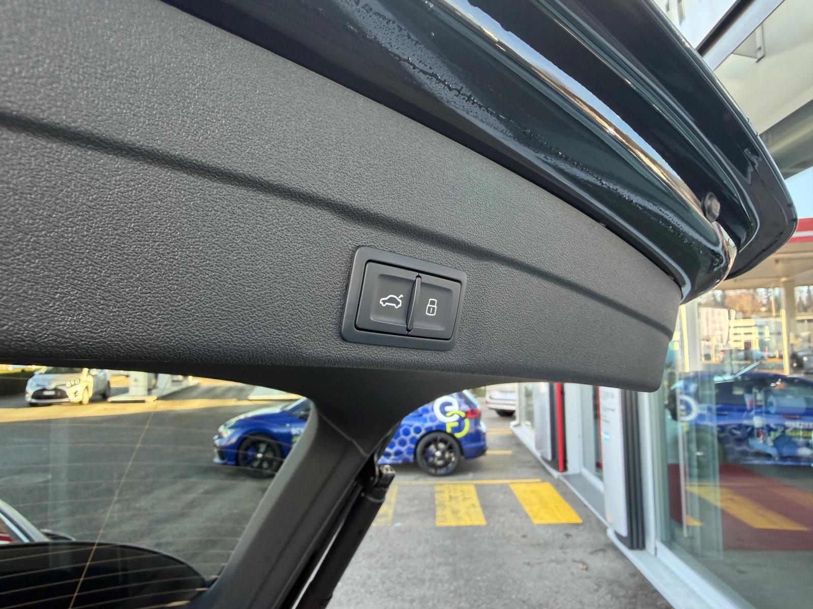 AUDI A6 Avant TDI quattro 150 kW S tronic-image-24