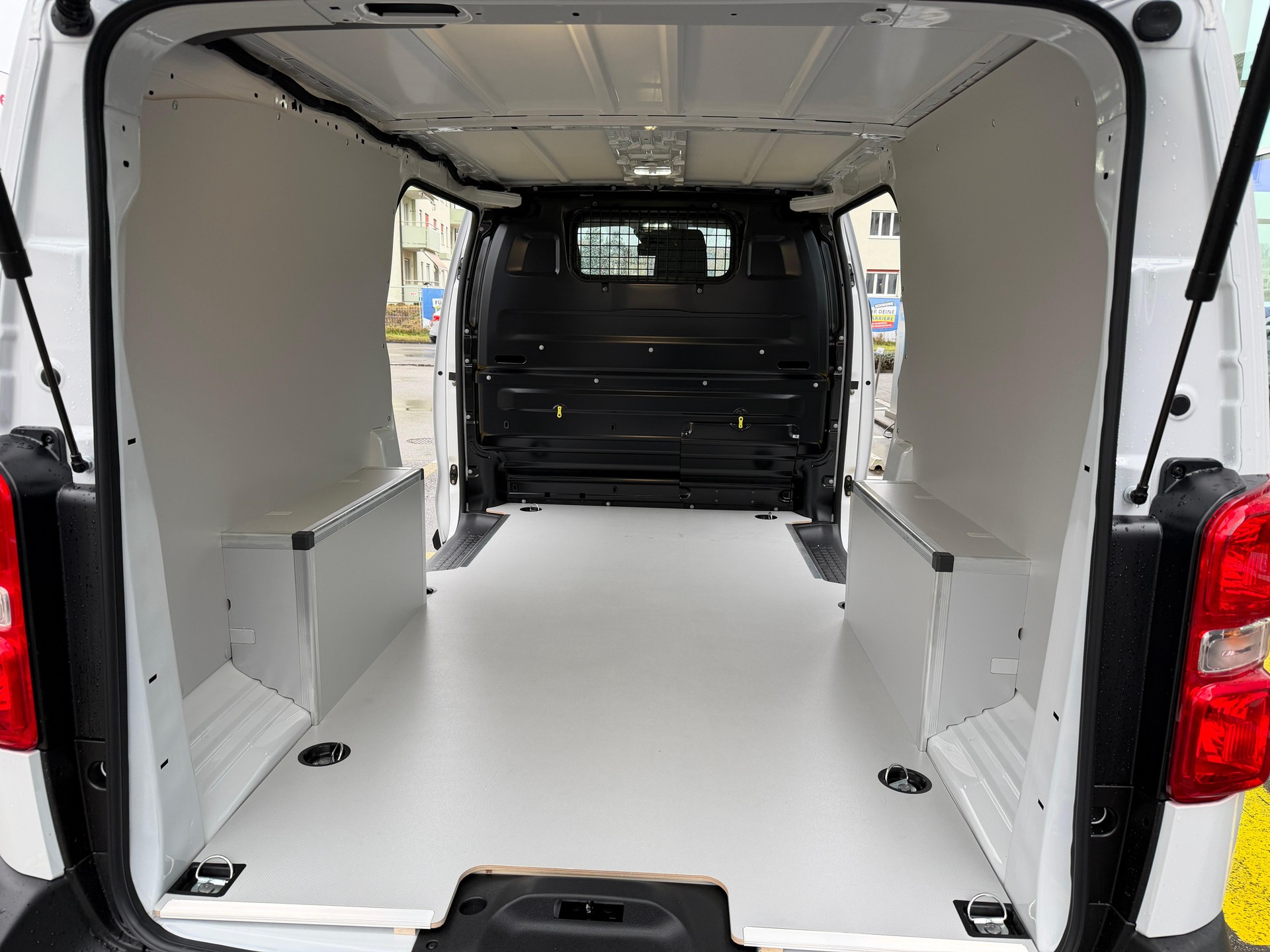 PEUGEOT Expert Kaw. Long 2.0 BlueHDi 145 S/S-image-14