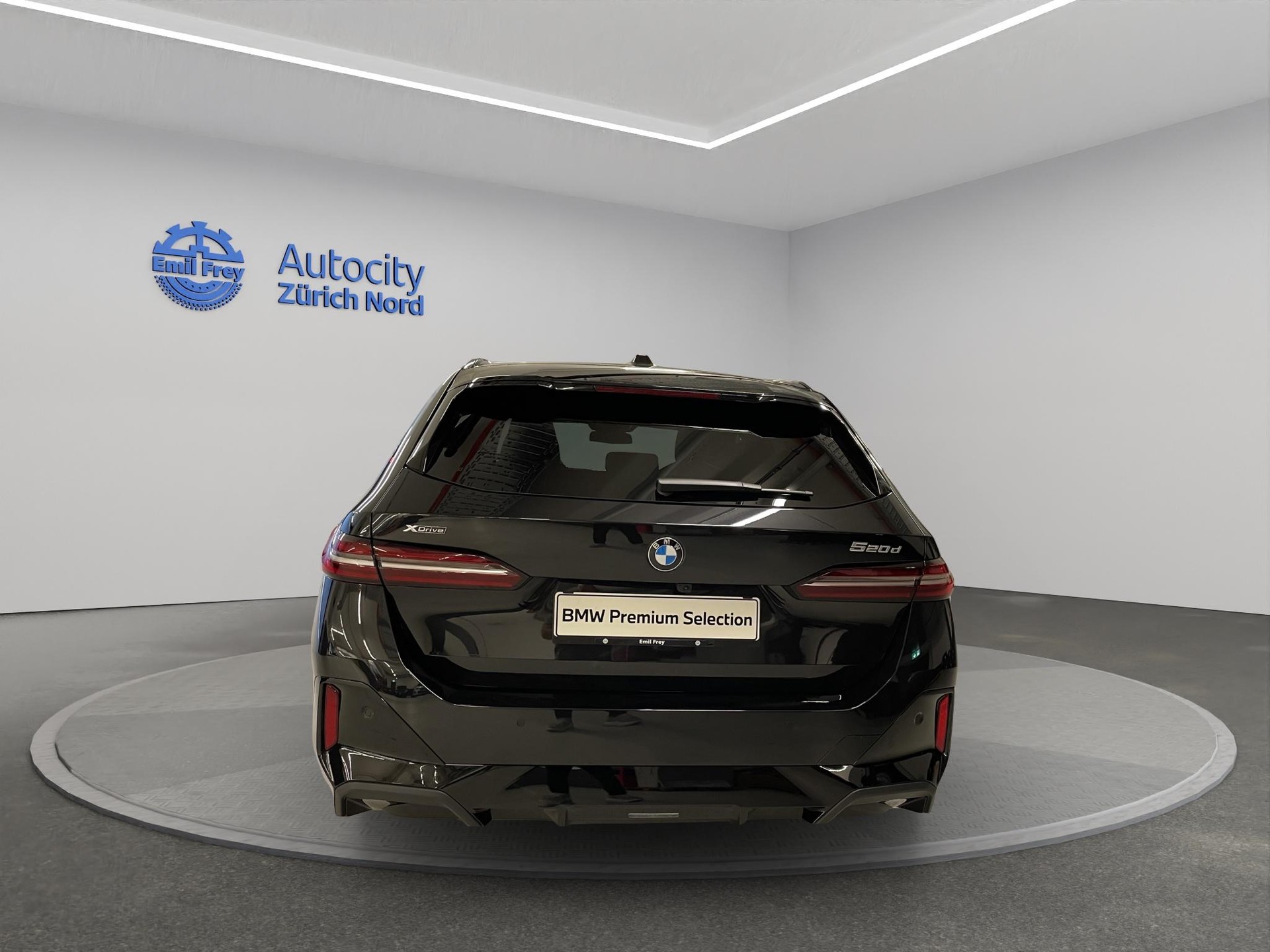 BMW 520d xDrive 48V Touring-image-7