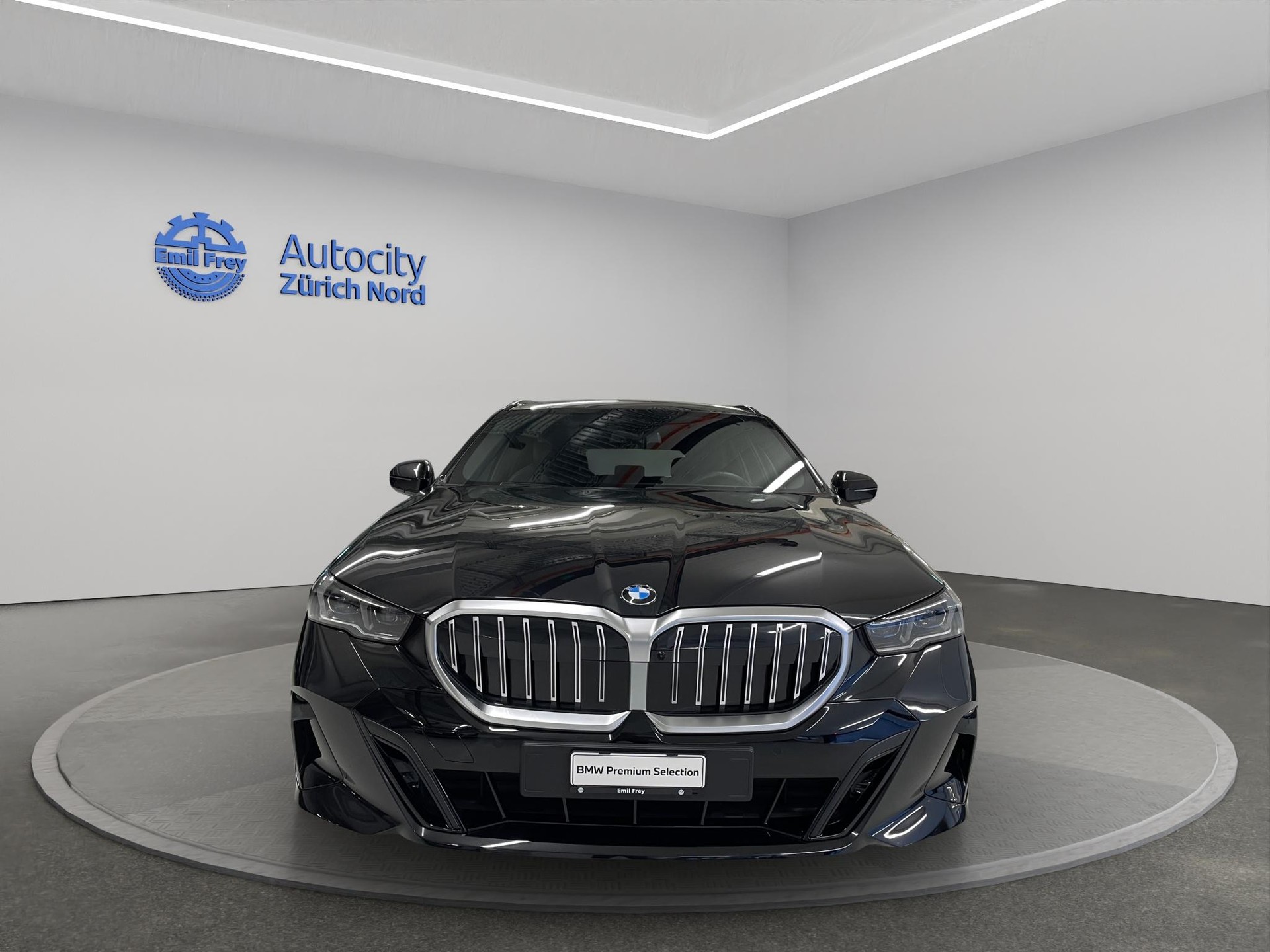 BMW 520d xDrive 48V Touring-image-6
