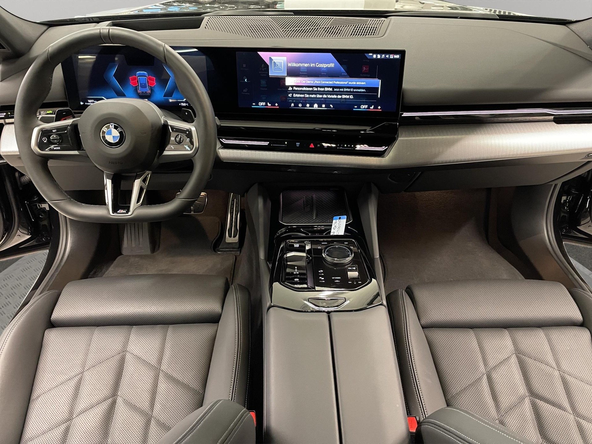BMW 520d xDrive 48V Touring-image-10